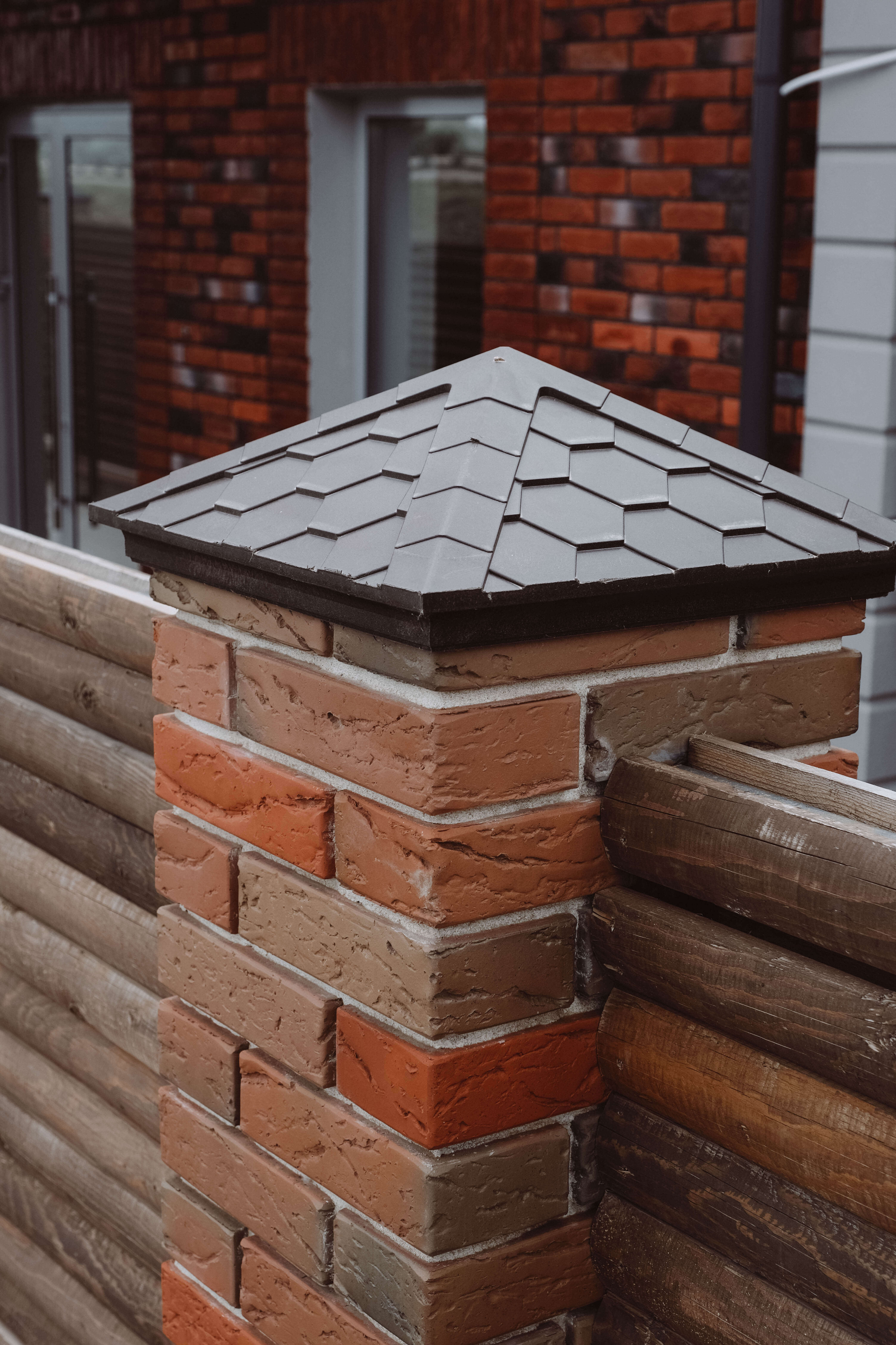 Колпак Zking Эверест Коричневый на столб 1.5х1.5 кирпича (390х390мм) в Владикавказе фото